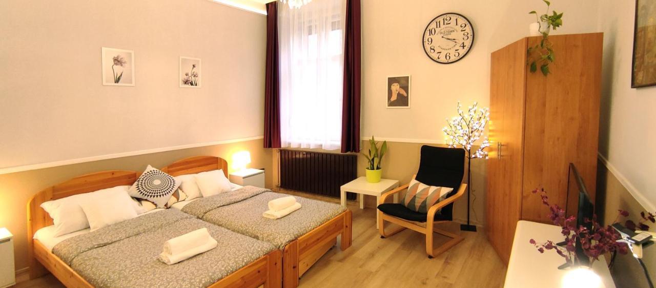 Center Apartman Szeged Buitenkant foto