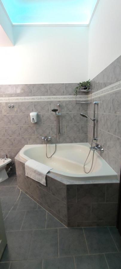 Center Apartman Szeged Buitenkant foto